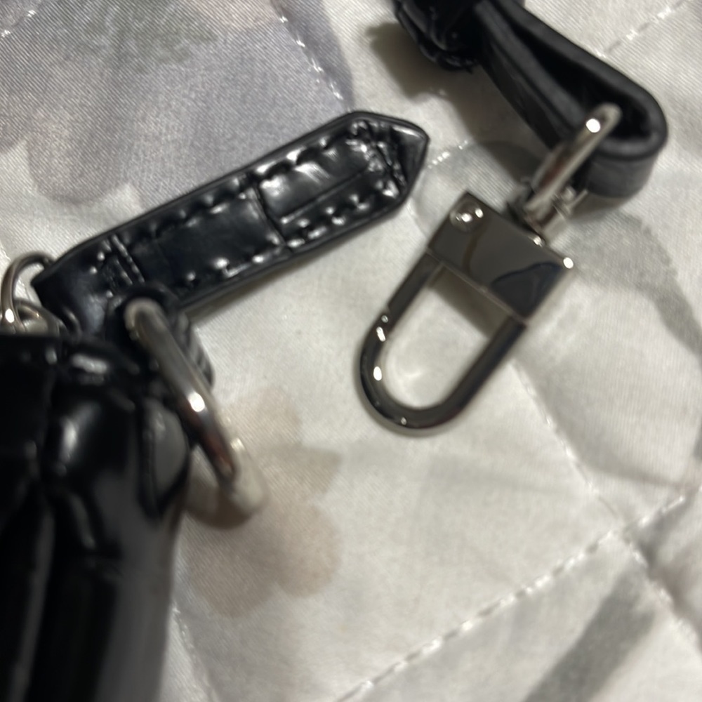New Black crossbody bag - Picture 3 of 7